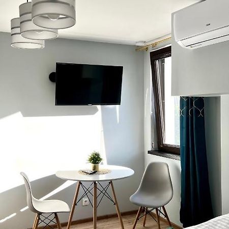 Aparthotel W Dolinie Stawow Zator By Housine Las Esterno foto