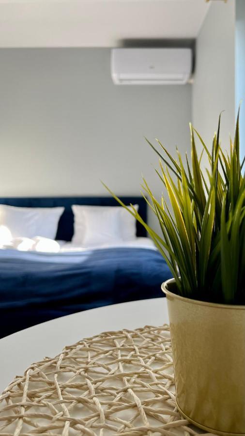 Aparthotel W Dolinie Stawow Zator By Housine Las Esterno foto