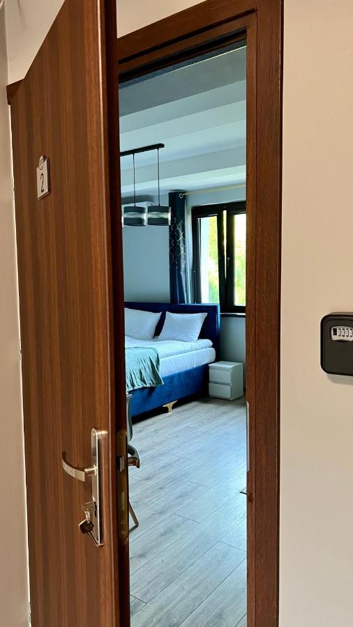 Aparthotel W Dolinie Stawow Zator By Housine Las Esterno foto