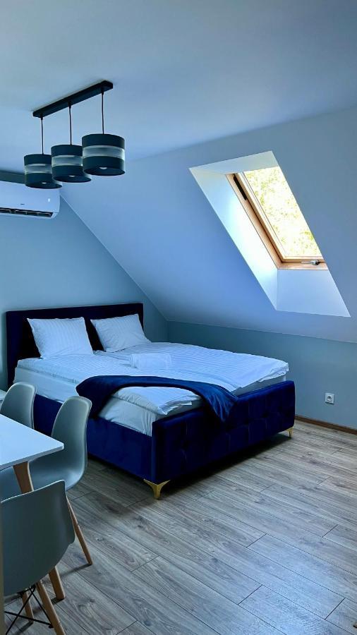 Aparthotel W Dolinie Stawow Zator By Housine Las Esterno foto