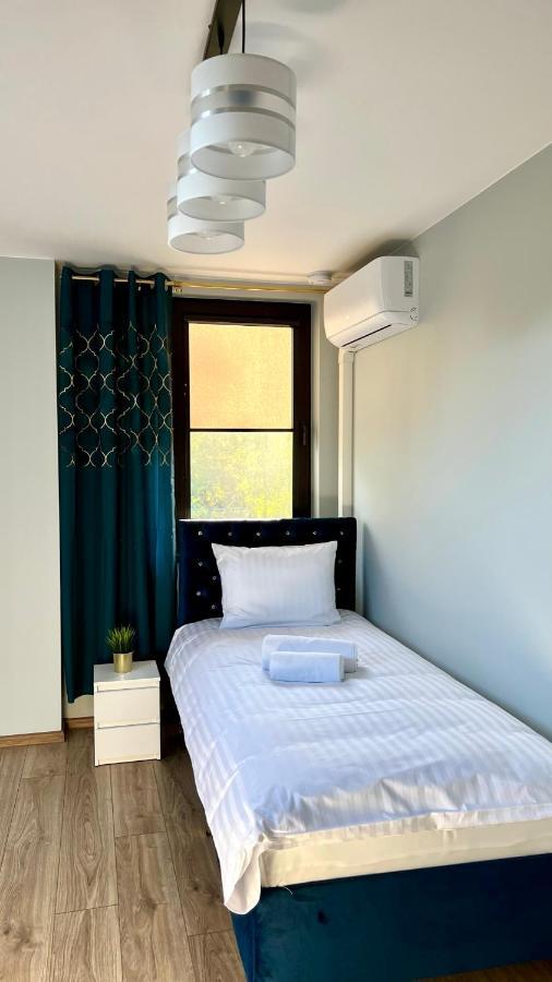Aparthotel W Dolinie Stawow Zator By Housine Las Esterno foto