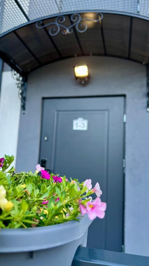 Aparthotel W Dolinie Stawow Zator By Housine Las Esterno foto
