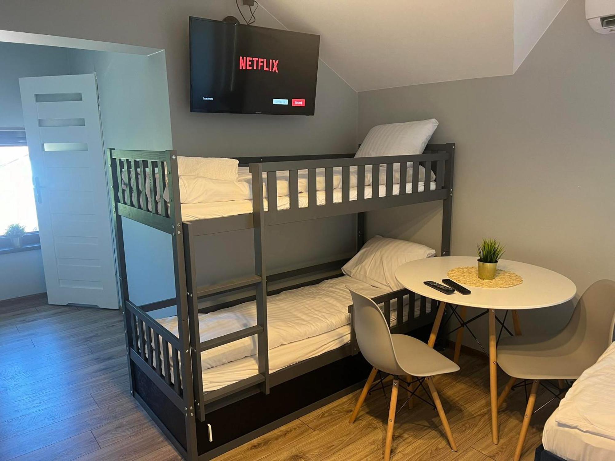 Aparthotel W Dolinie Stawow Zator By Housine Las Camera foto